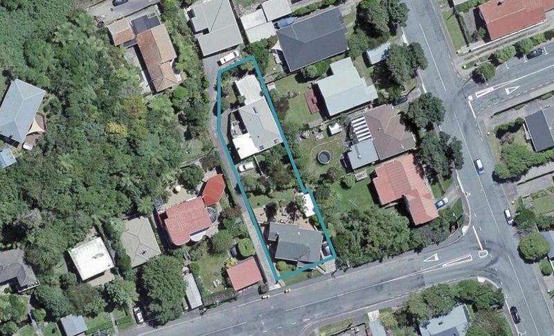 2C Darwin Street, Karori, Wellington - Carousel 1