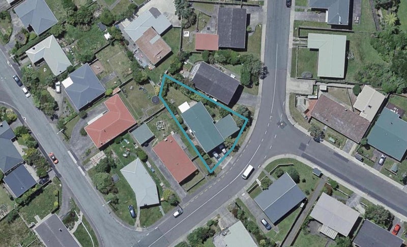 47 Baylands Drive, Newlands, Wellington - Carousel 1