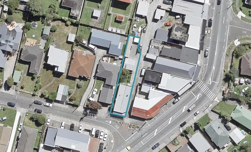2 Fairfield Avenue, Fairfield, Lower Hutt - Carousel 1