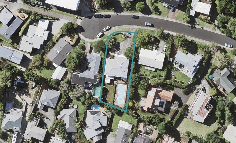 8 Garmons Way, Castor Bay, Auckland - Carousel 1