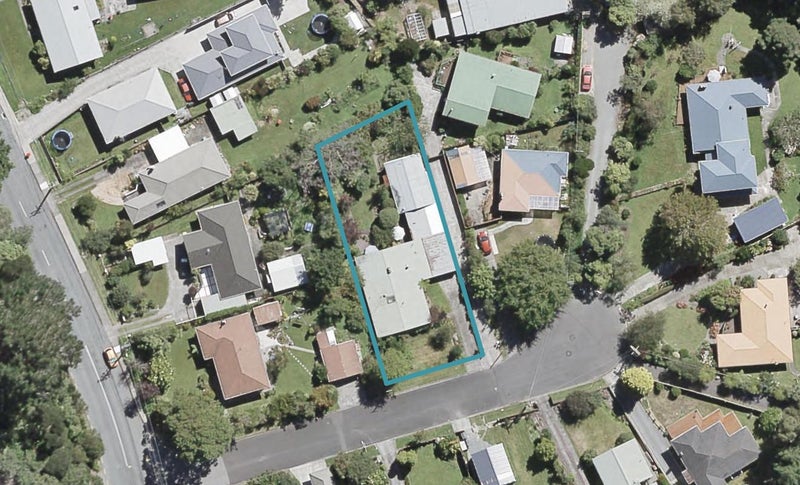 3 Birch Grove, Pinehaven, Upper Hutt - Carousel 1