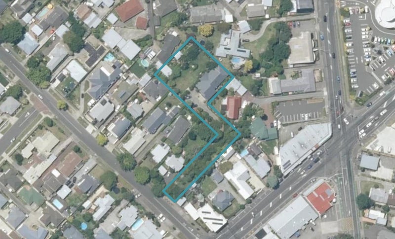 1 Avenue Road, Greenmeadows, Napier - Carousel 1