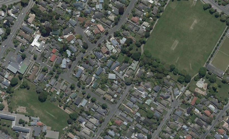 37 Manor Place, Bryndwr, Christchurch - Carousel 1
