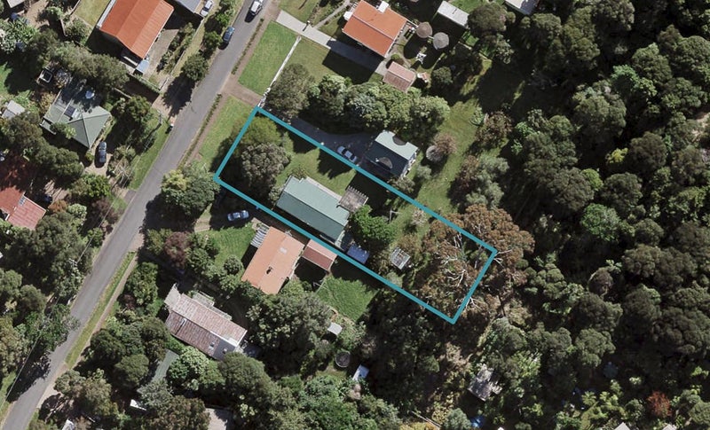 29 Whakarite Road, Ostend, Waiheke Island - Carousel 1