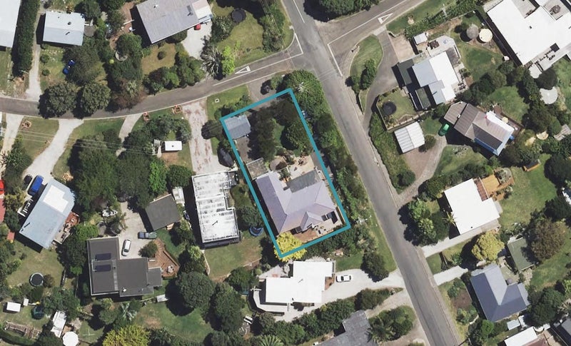 6 Lysnar Street, Okitu, Gisborne - Carousel 1