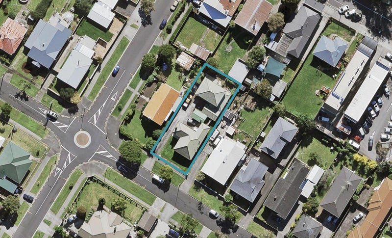 15 Haverstock Road, Sandringham, Auckland - Carousel 1