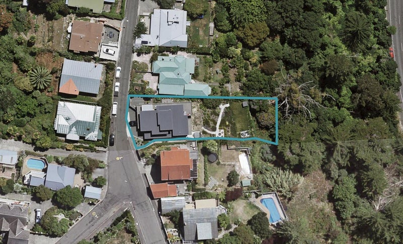 11 Roslyn Road, Bluff Hill, Napier - Carousel 1