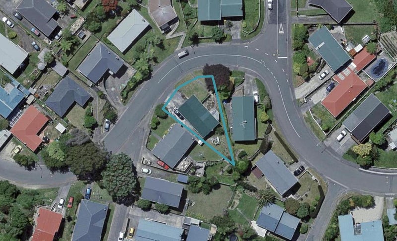 3 Bellringer Crescent, Newlands, Wellington - Carousel 1