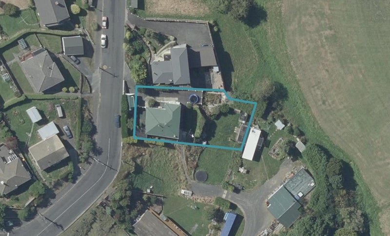 16 Emerson Street, Concord, Dunedin - Carousel 1