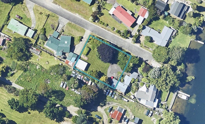 10 Ngareta Road, Mourea, Rotorua - Carousel 1