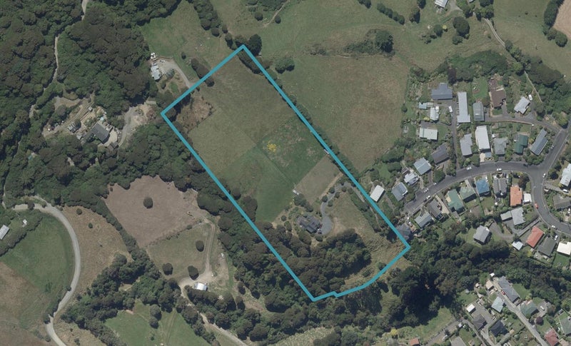 32 Larkins Street, Helensburgh, Dunedin - Carousel 1