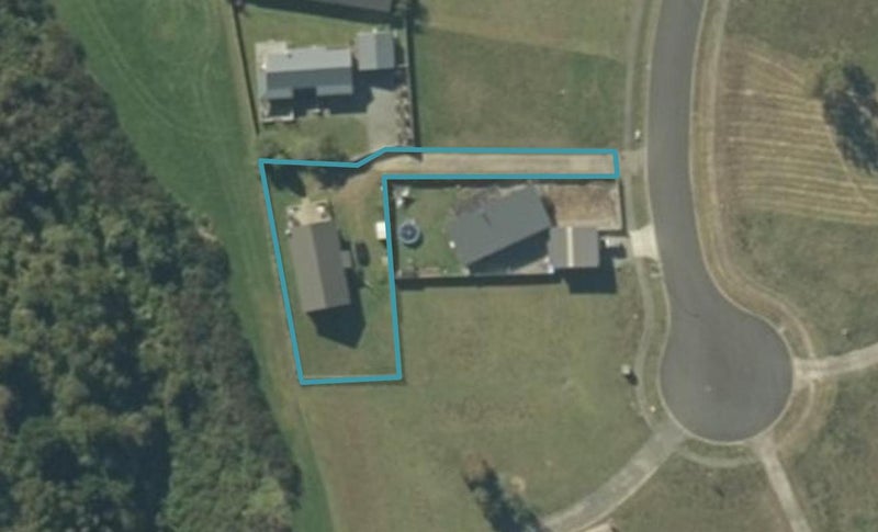 24 Ngahana Place, Turangi - Carousel 1