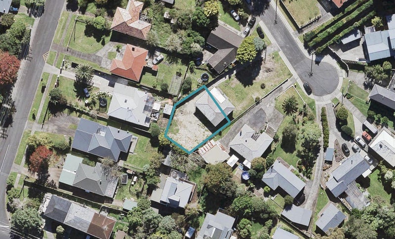 5 Rerewai Place, Kelston, Auckland - Carousel 1