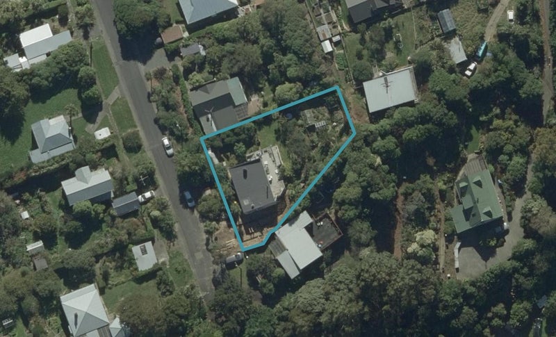 21 Moerangi Street, Broad Bay, Dunedin - Carousel 1