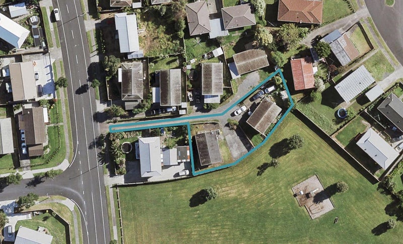 2/166 Finlayson Avenue, Clendon Park, Auckland - Carousel 1