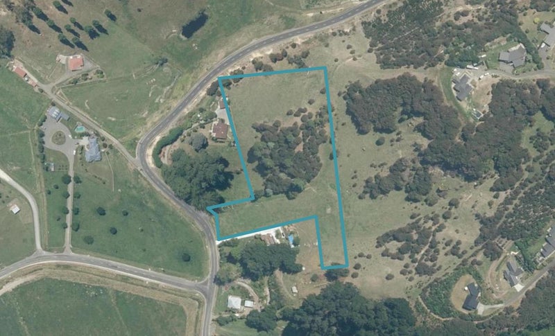 166 Hill Road, Eskdale - Carousel 1
