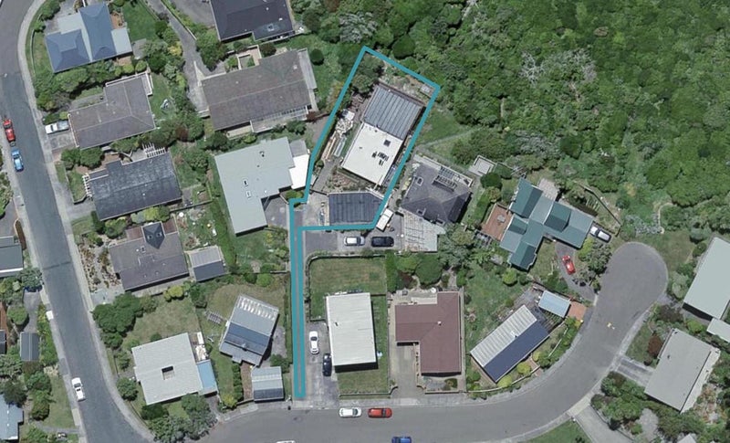 2 Lanark Way, Northland, Wellington - Carousel 1