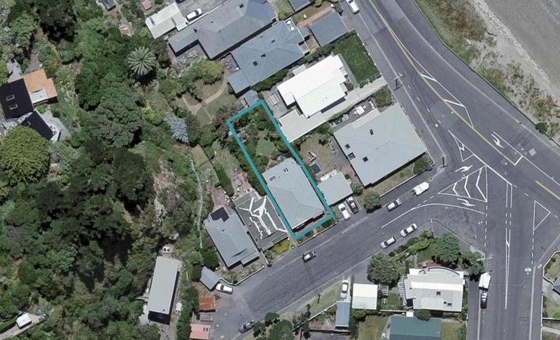 6 Pinelands Avenue, Seatoun, Wellington - Carousel 1