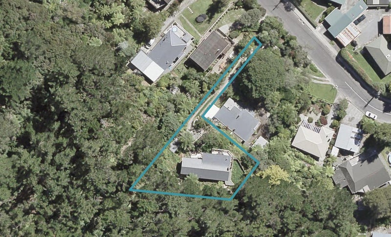 54 Jocelyn Crescent, Pinehaven, Upper Hutt - Carousel 1