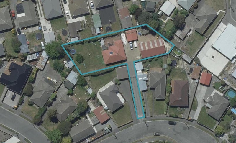 7 Quebec Place, Wainoni, Christchurch - Carousel 1