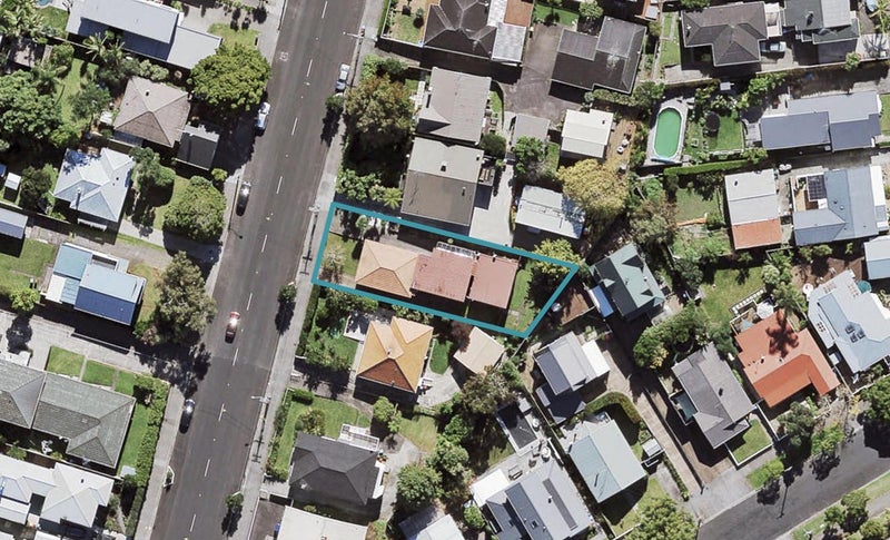 433 Point Chevalier Road, Point Chevalier, Auckland - Carousel 1