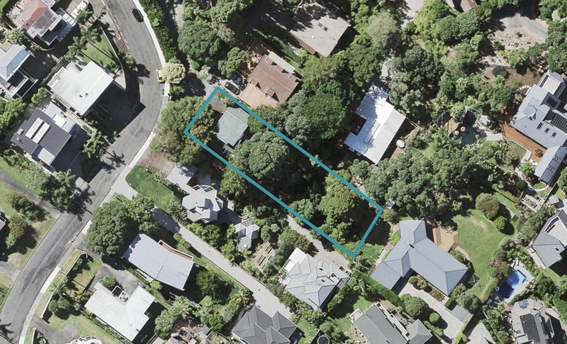 27 Eastcliffe Road, Castor Bay, Auckland - Carousel 1