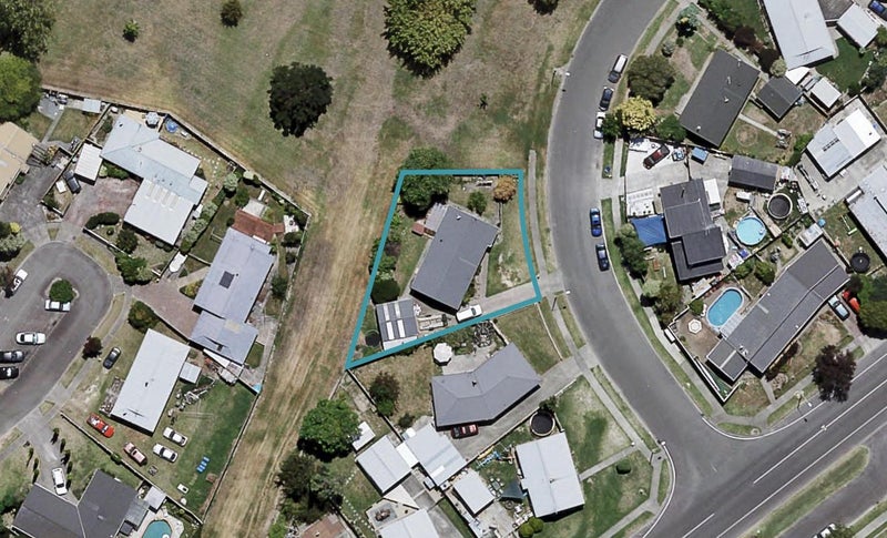 5 Clement Place, Greenmeadows, Napier - Carousel 1