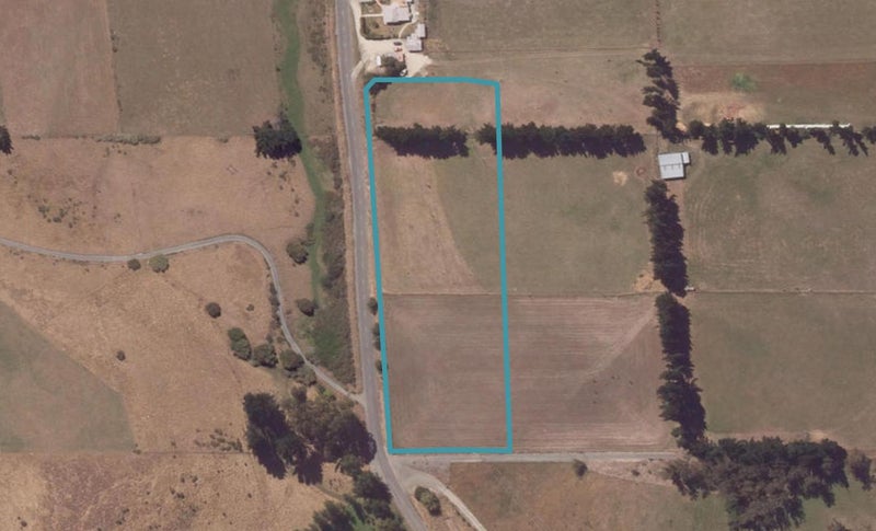8 Bradfield Road, Weston, Oamaru - Carousel 1
