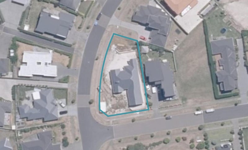 24 Magnolia Rise, Waipahihi, Taupo - Carousel 1