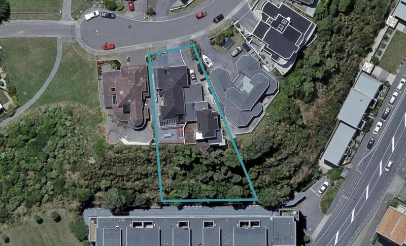 27B Treasure Grove, Hataitai, Wellington - Carousel 1
