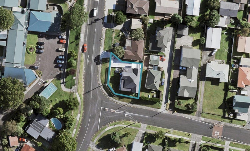 36 Ray Small Drive, Papakura, Papakura - Carousel 1