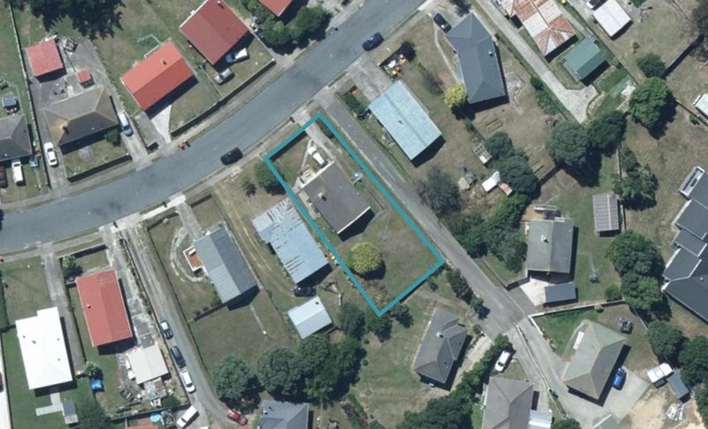 34 Arahura Crescent, Waitangirua, Porirua - Carousel 1