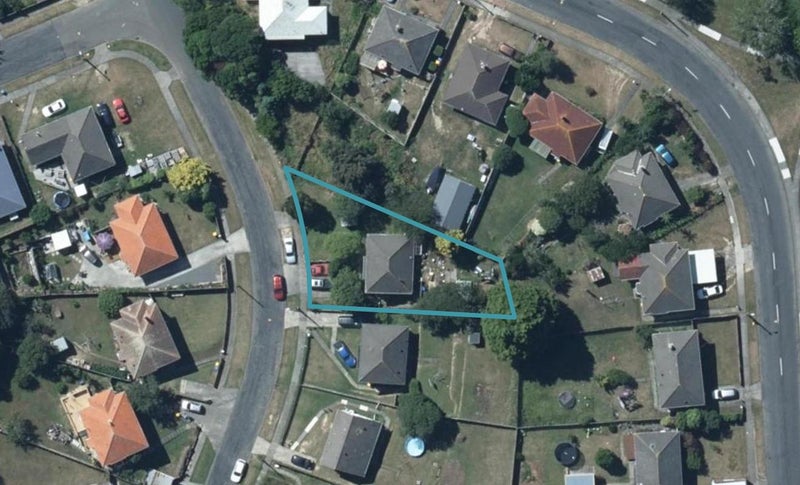7 Martin Street, Ranui, Porirua - Carousel 1