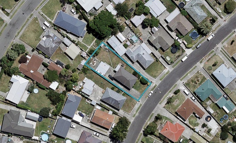 13 Neal Crescent, Onekawa, Napier - Carousel 1