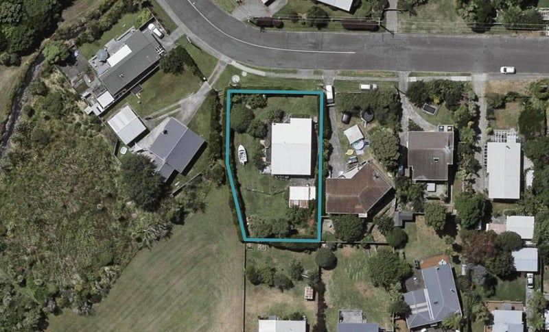 42A Waimea Road, Waikanae Beach, Waikanae - Carousel 1