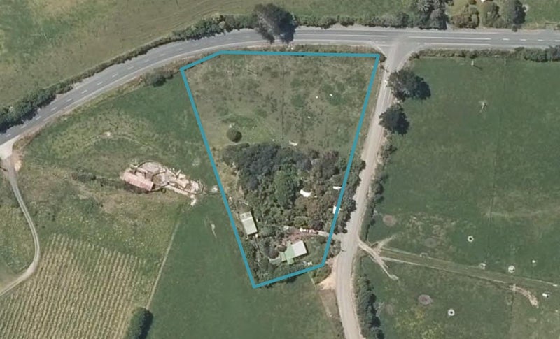 12 Rehutai Road, Dargaville - Carousel 1