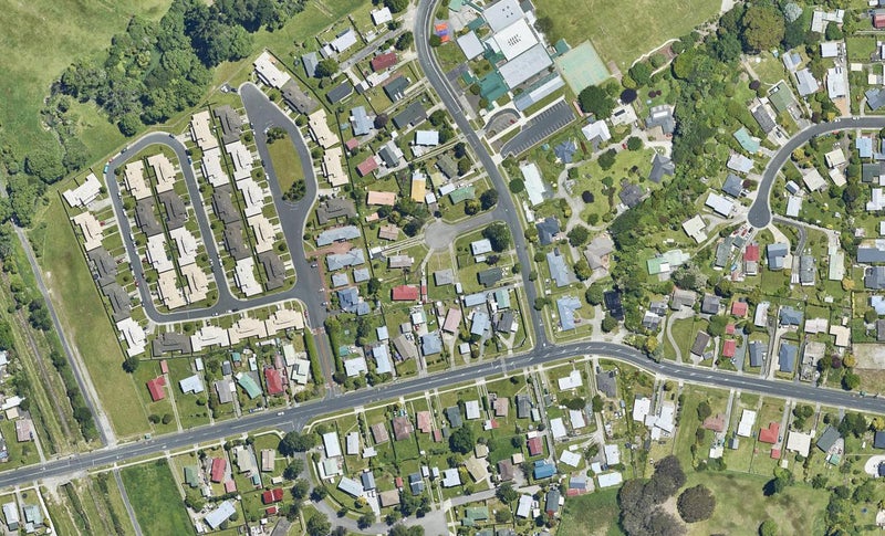 4 Virgo Place, Kawaha Point, Rotorua - Carousel 1