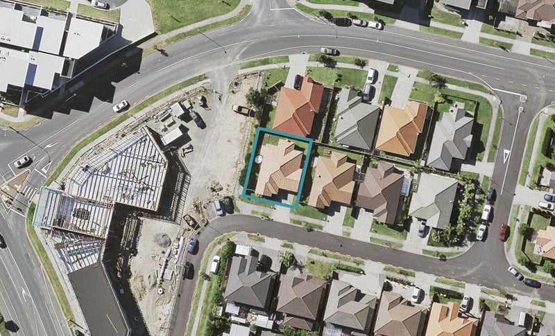 27 Mandival Avenue, Flat Bush, Auckland - Carousel 1