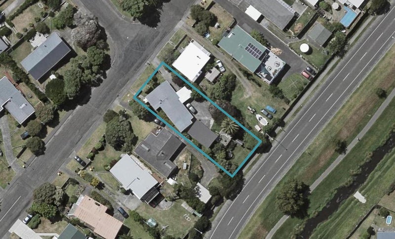 18 Hollis Road, Paraparaumu Beach, Paraparaumu - Carousel 1