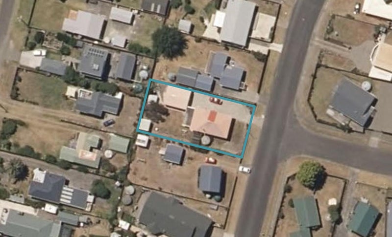 59 Kahukura Avenue, Waitārere Beach, Levin - Carousel 1
