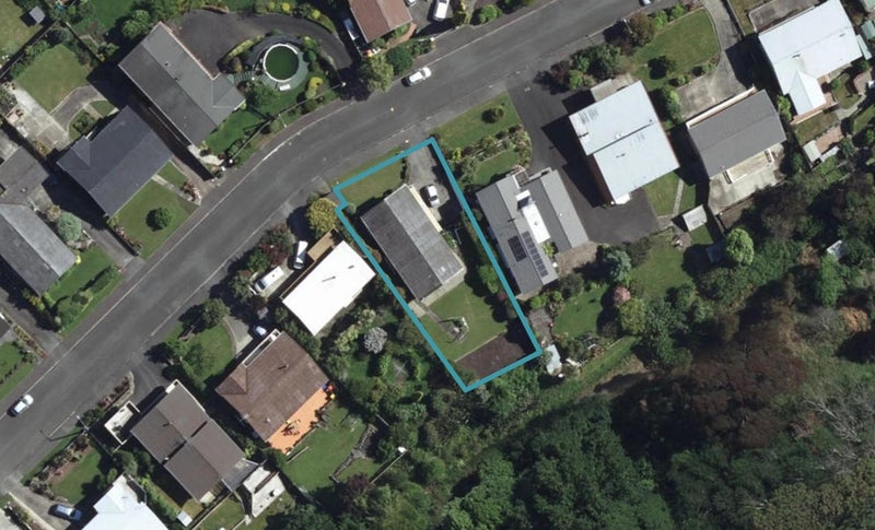 43 Marlborough Crescent, Richmond - Carousel 1