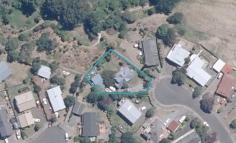 13 Wembley Place, Richmond Heights, Taupo - Carousel 1