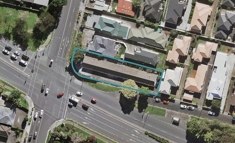 4/56 The Drive, Epsom, Auckland - Carousel 1