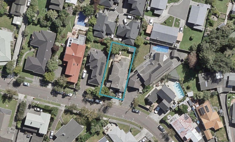 8 Chilton Grove, Hutt Central, Lower Hutt - Carousel 1