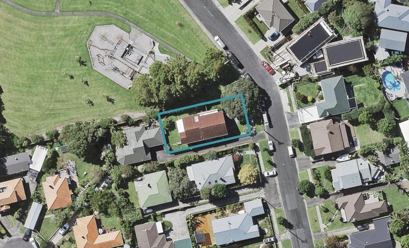 23 Wicklow Road, Narrow Neck, Auckland - Carousel 1