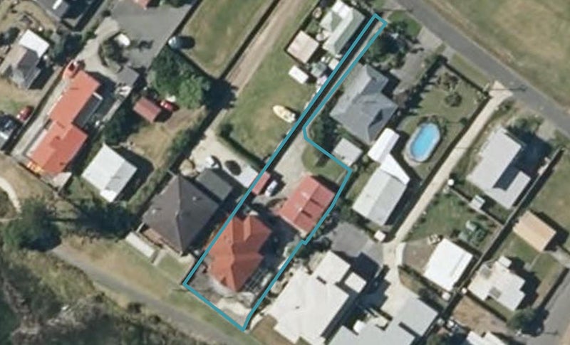 7 Hall Place, Foxton Beach, Foxton - Carousel 1
