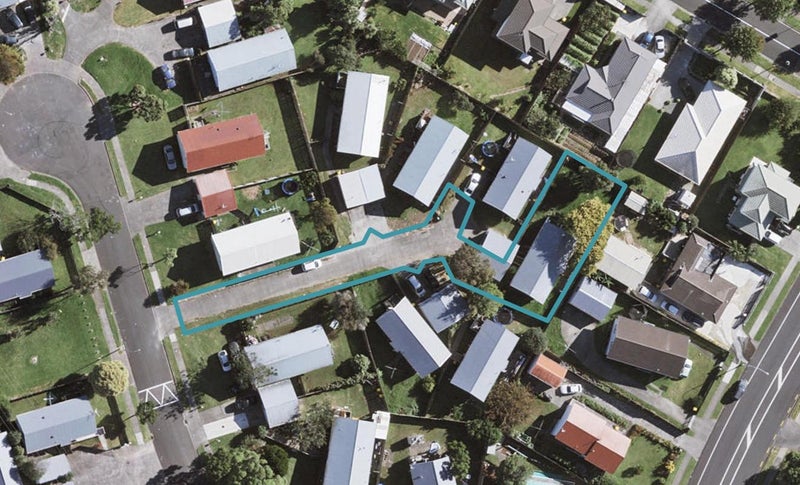 11 Keri Anne Place, Goodwood Heights, Auckland - Carousel 1