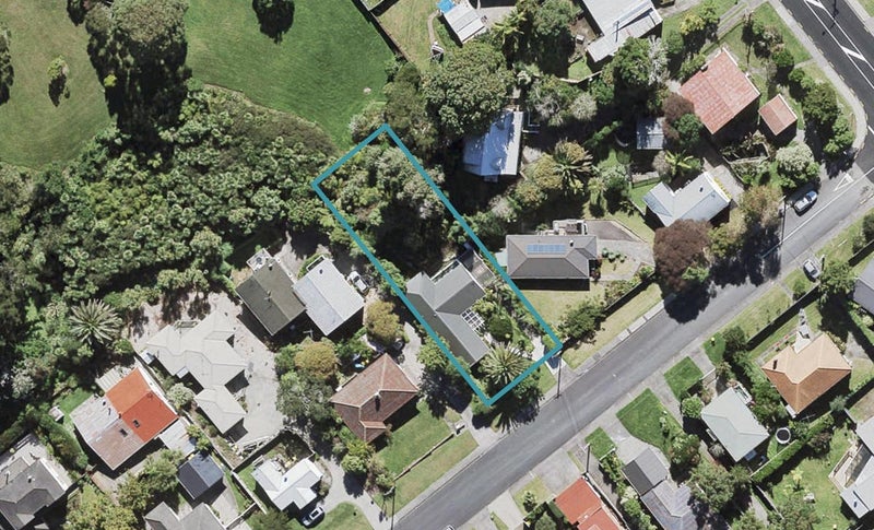 44 Eastglen Road, Glen Eden, Auckland - Carousel 1