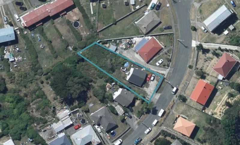 8 Dorset Grove, Cannons Creek, Porirua - Carousel 1