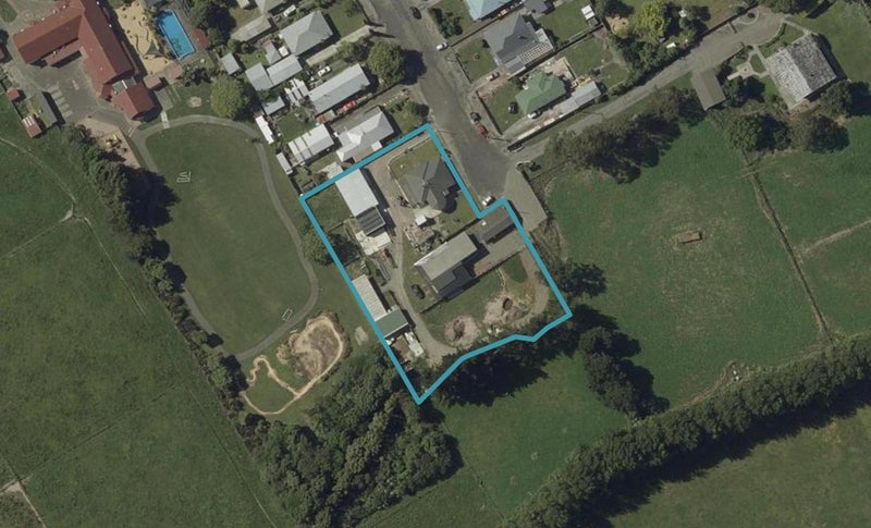 18 Carey Street, Longburn, Palmerston North - Carousel 1